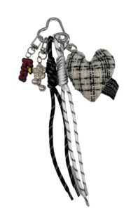 Grigri de sac "Cœur noir et blanc"