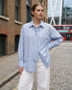 Chemise cravate bleu ciel